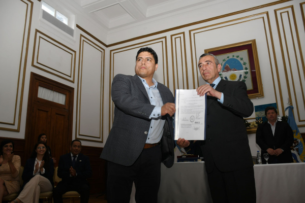 Vidal puso en funciones al Ministro de Energía y Minería
